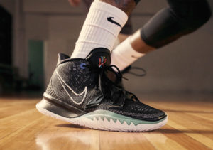 Sepatu basket Nike Kyrie 7